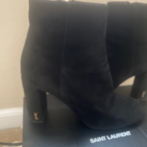 Saint Laurent Lou boot with emblem on heel (rare) - Picture 2 of 9